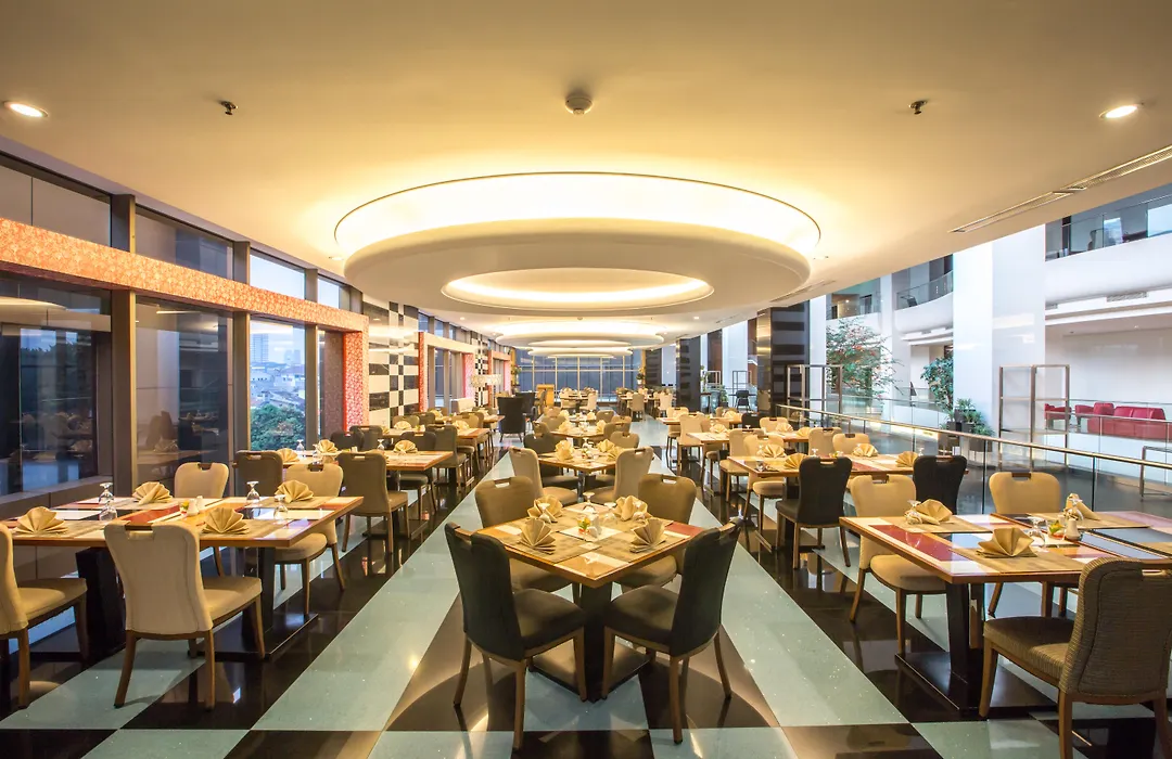 Merlynn Park Hotel-1